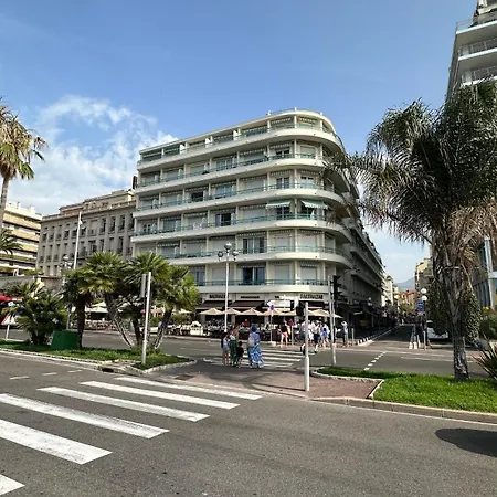 Carre D Or Face A La Apartmán *