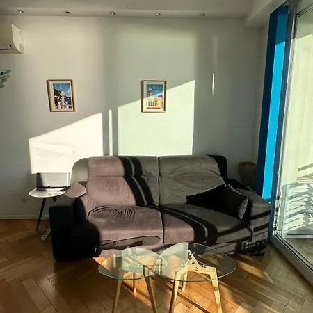 Carre D Or Face A La Apartmán