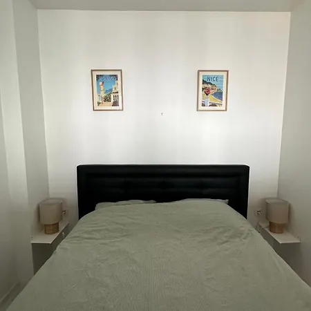 Carre D Or Face A La Apartman